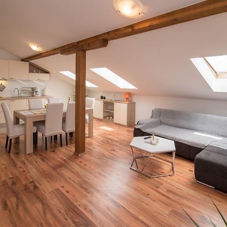 Apartman Marinko Krk Town Bagian luar foto