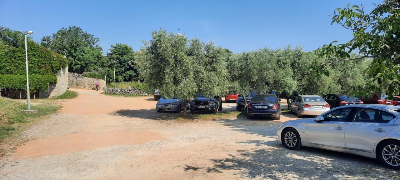 Apartman Marinko Krk Town Bagian luar foto