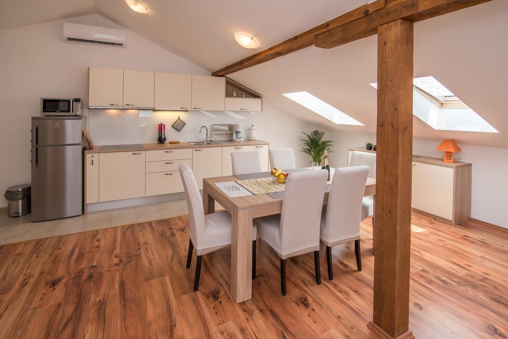 Apartman Marinko Krk Town Bagian luar foto